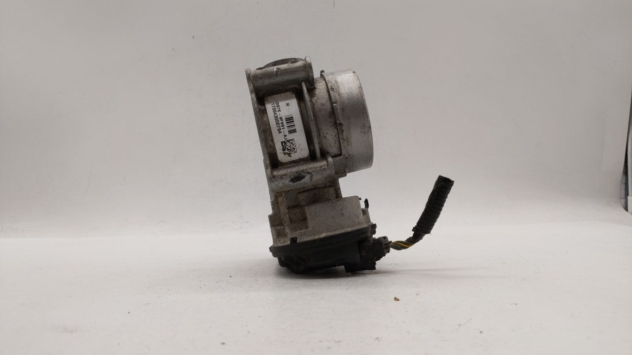 2013-2018 Ford C-Max Throttle Body P/N:DS7E-9F991-AK DS7E-9F991-AD Fits Fits 2013 2014 2015 2016 2017 2018 2019 2020 OEM Use