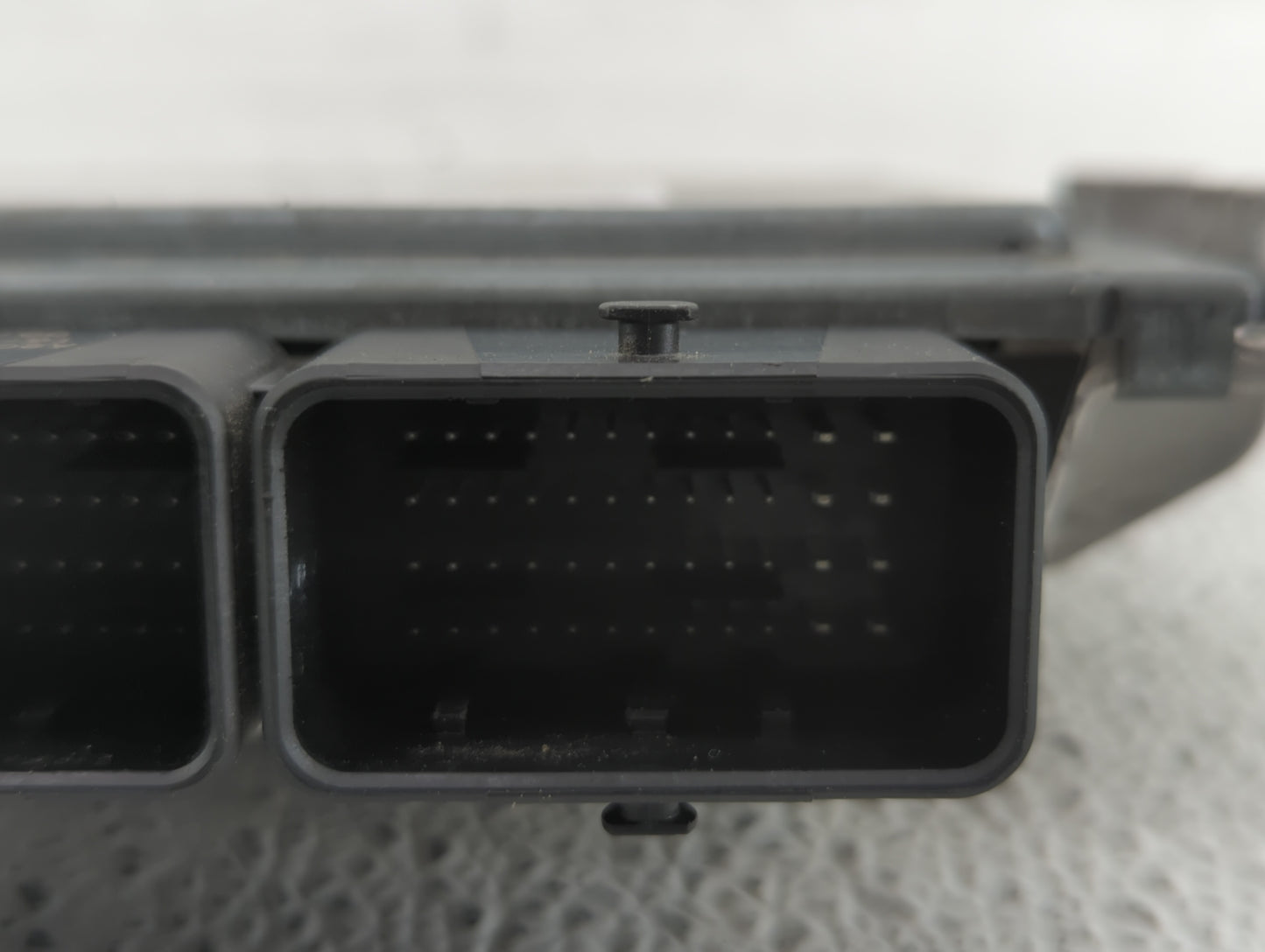 2014-2016 Ford C-Max PCM Engine Control Computer ECU ECM PCU OEM P/N:EM5A-12A650-AFB EM5A-12A650-AFA Fits Fits 2014 2015 201