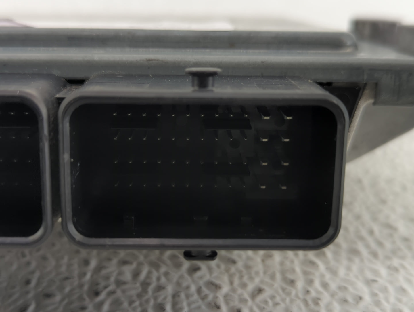 2014-2016 Ford C-Max PCM Engine Control Computer ECU ECM PCU OEM P/N:FM5A-12A650-YA EM5A-12A650-AEA Fits Fits 2014 2015 2016