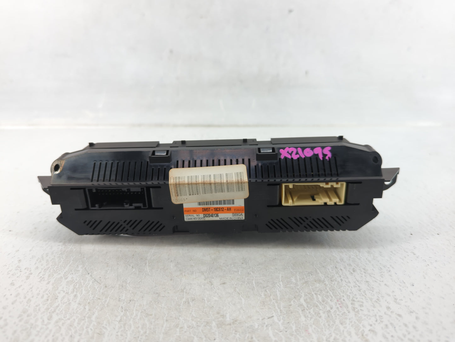 2013-2016 Ford C-Max Climate Control Module Temperature AC/Heater Replacement P/N:DM5T-18C612-AH Fits Fits 2013 2014 2015 20