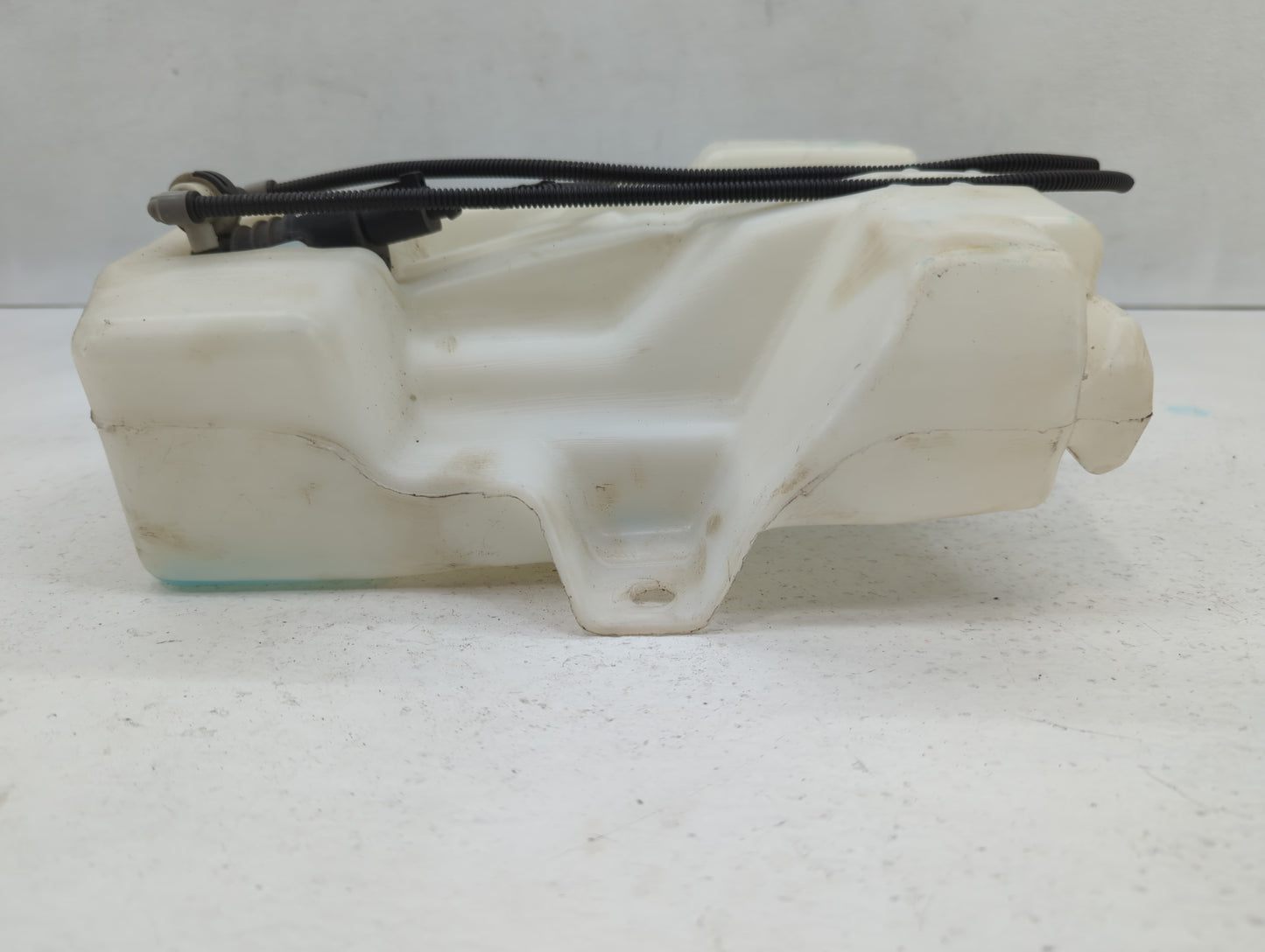 2013-2018 Ford C-max Windshield Washer Fluid Reservoir Bottle Oem - Oemusedautoparts1.com