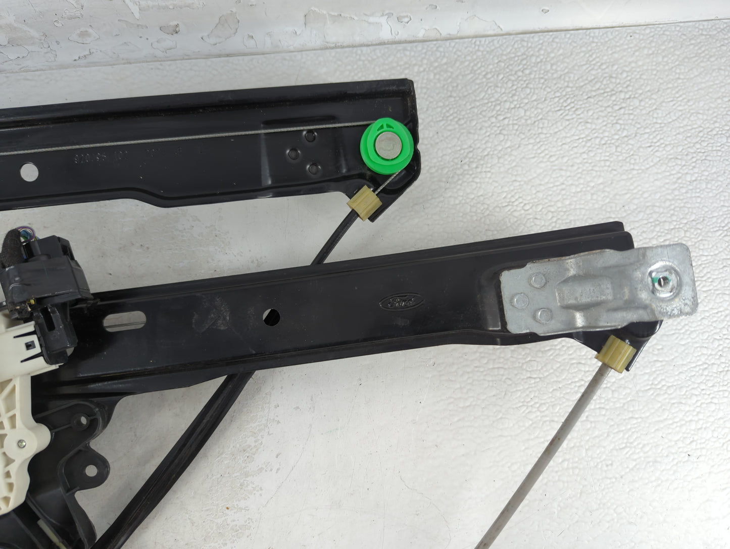 2013-2018 Ford C-max Driver Left Front Window Regulator 910272 - Oemusedautoparts1.com