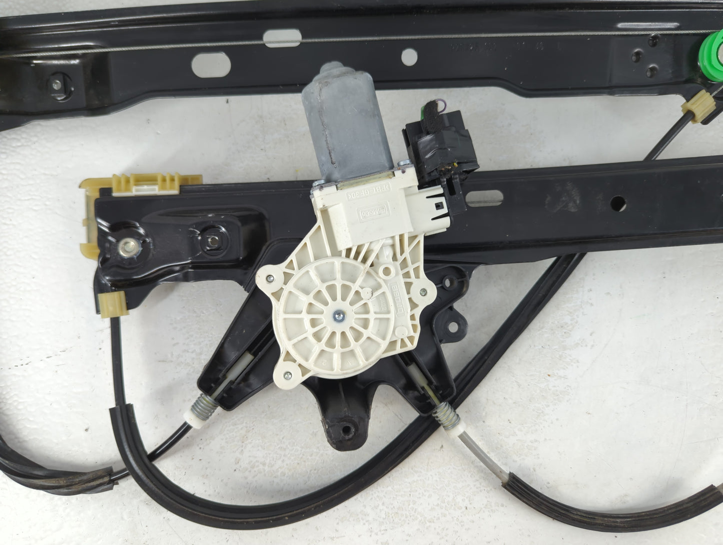 2013-2018 Ford C-max Driver Left Front Window Regulator 910272 - Oemusedautoparts1.com