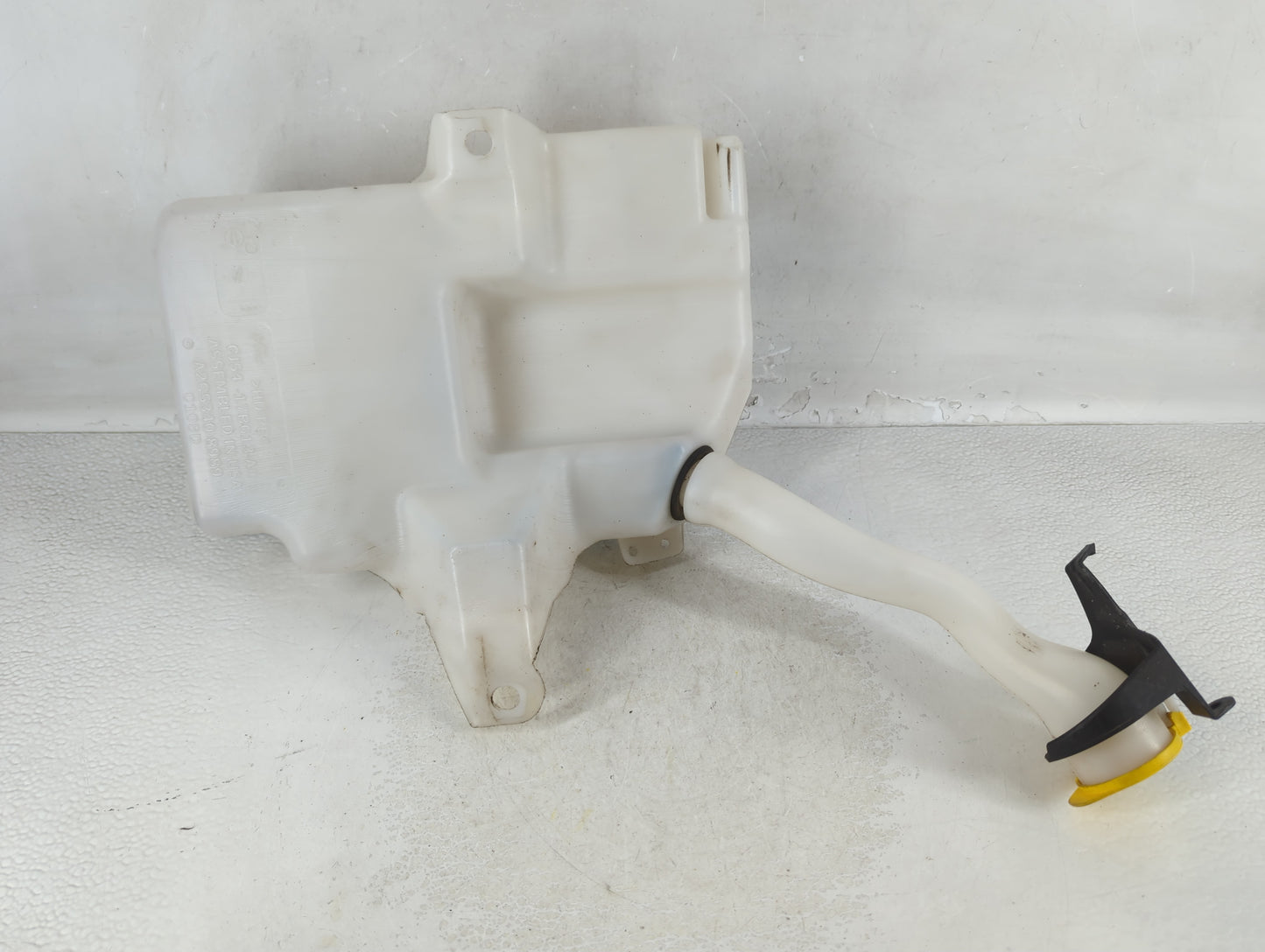 2013-2018 Ford C-max Windshield Washer Fluid Reservoir Bottle Oem - Oemusedautoparts1.com