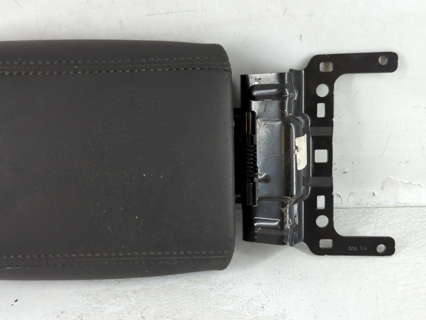 2014 Ford C-Max Center Console Armrest Cover Lid Fits OEM Used Auto Parts - Oemusedautoparts1.com