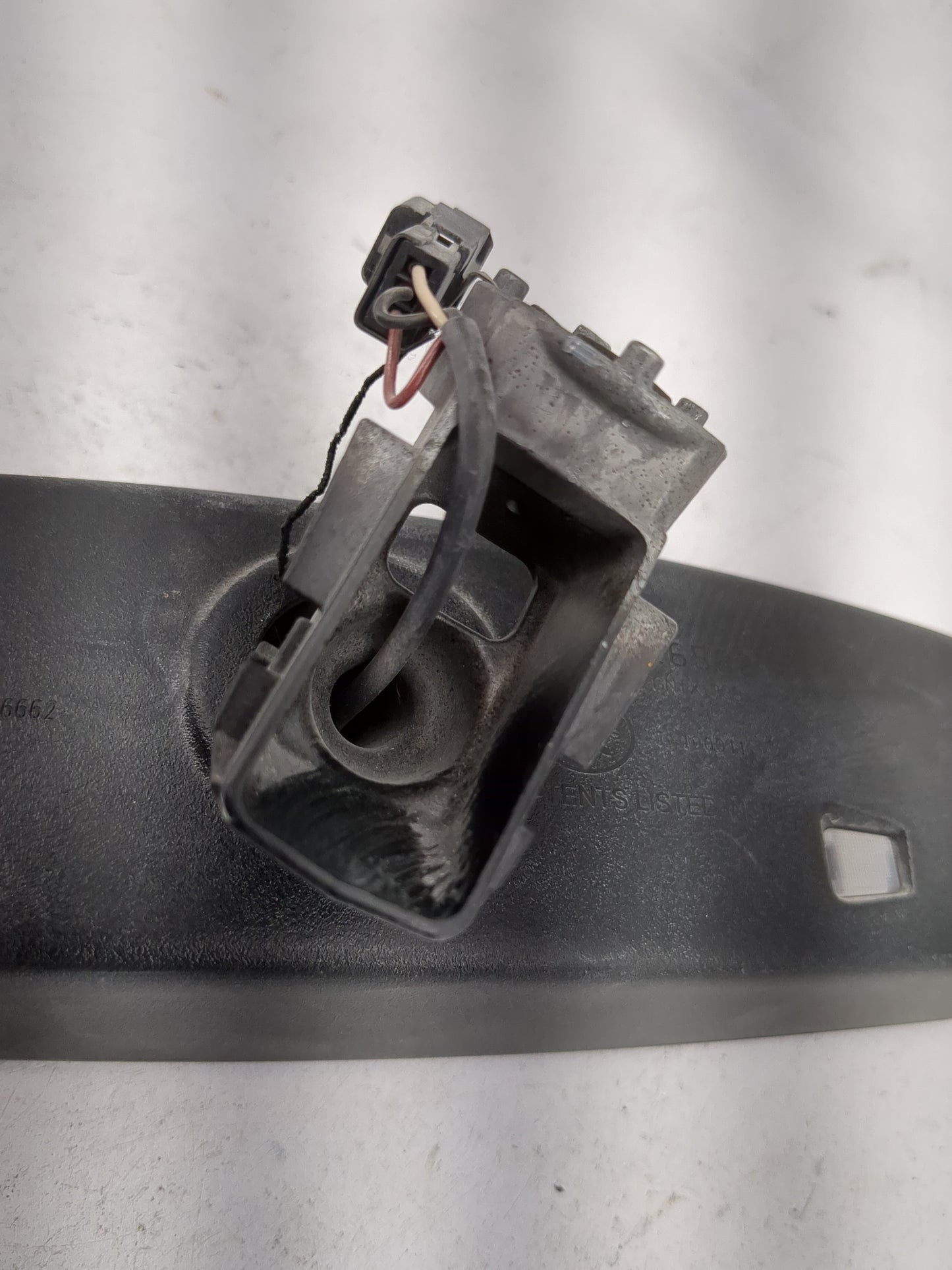 2014 Ford Cmax Interior Rear View Mirror Replacement OEM P/N:026532 GNTX-939 Fits OEM Used Auto Parts - Oemusedautoparts1.co