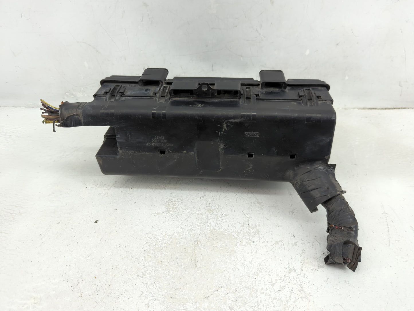 2009-2014 Ford E-250 Fusebox Fuse Box Panel Relay Module P/N:9L1T-14A003-AA Fits OEM Used Auto Parts - Oemusedautoparts1.com