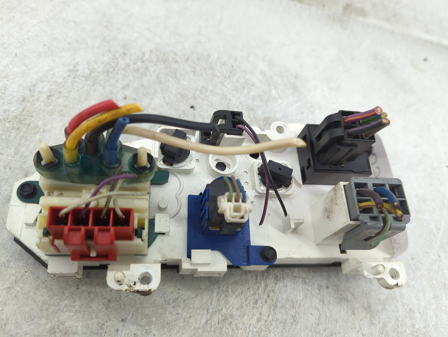 2005-2014 Ford E-250 Climate Control Module Temperature AC/Heater Replacement Fits OEM Used Auto Parts - Oemusedautoparts1.c