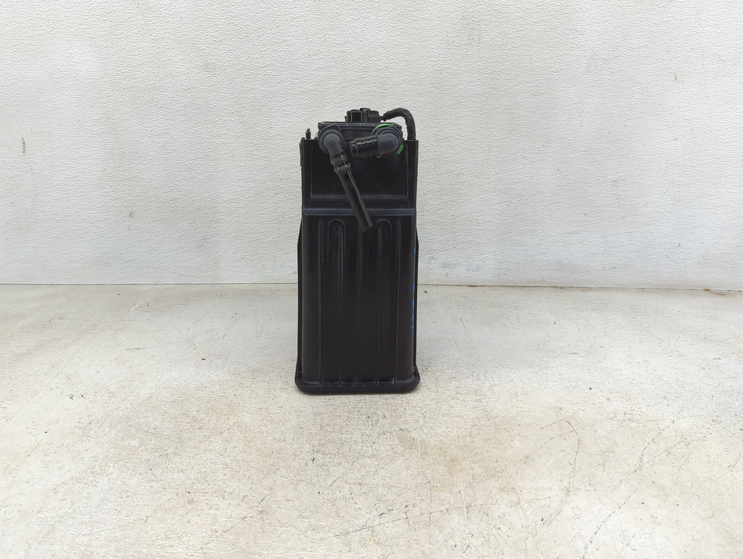 2014 Ford E-250 Fuel Vapor Charcoal Canister - Oemusedautoparts1.com