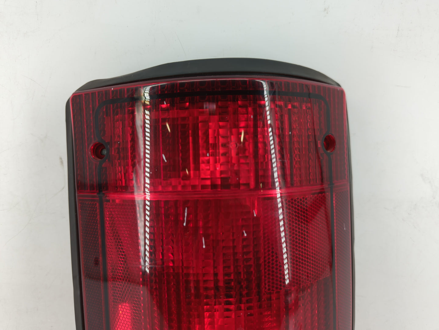 2005-2014 Ford E-250 Tail Light Assembly Passenger Right OEM P/N:44ZH815A 9C24-13404-AC Fits OEM Used Auto Parts - Oemusedau