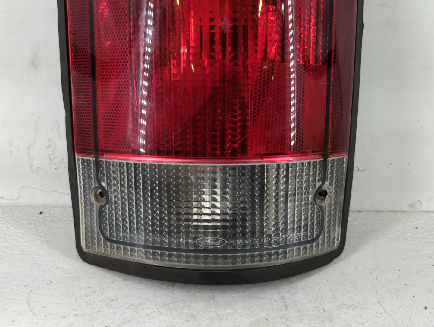 2005-2014 Ford E-250 Tail Light Assembly Passenger Right OEM P/N:F2UB-13A495 Fits OEM Used Auto Parts - Oemusedautoparts1.co