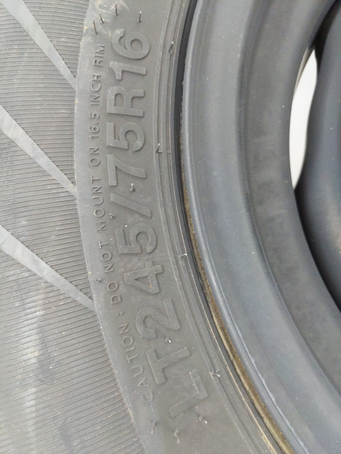 Ford E250 Spare Donut Tire Wheel Rim Oem - Oemusedautoparts1.com
