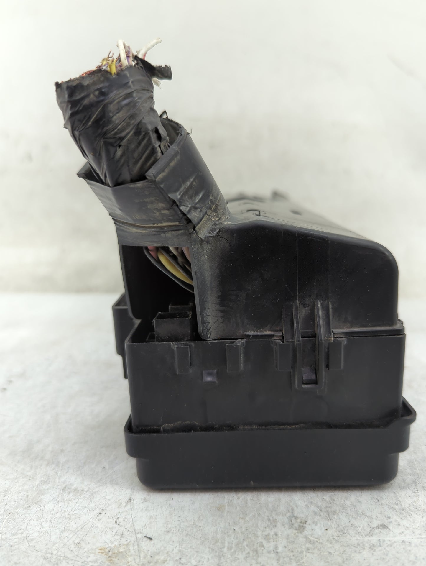 2014 Ford E250 Fusebox Fuse Box Panel Relay Module P/N:9C2T-14A003-AB Fits Fits 2009 2010 2011 2012 2013 2015 2016 2017 2018