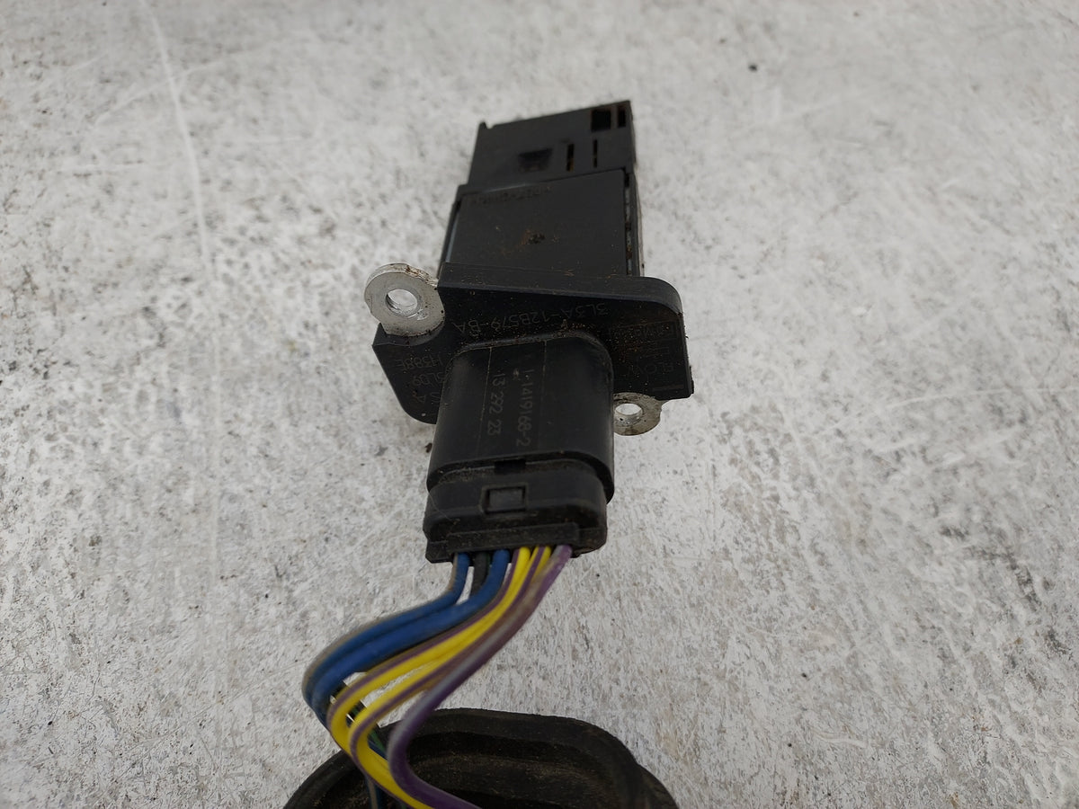 Ford E350 Mass Air Flow Meter Maf Sensor 1488011 - Oemusedautoparts1.com
