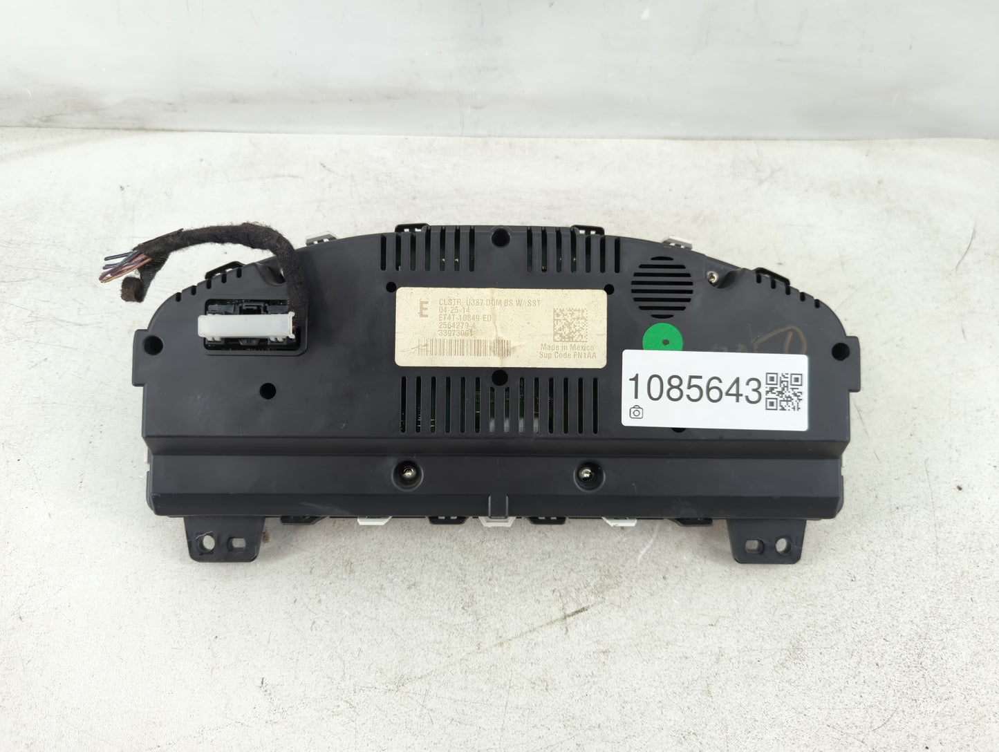 2014 Ford Edge Instrument Cluster Speedometer Gauges P/N:ET4T-10849-ED ET4T-10849-EF Fits OEM Used Auto Parts - Oemusedautop