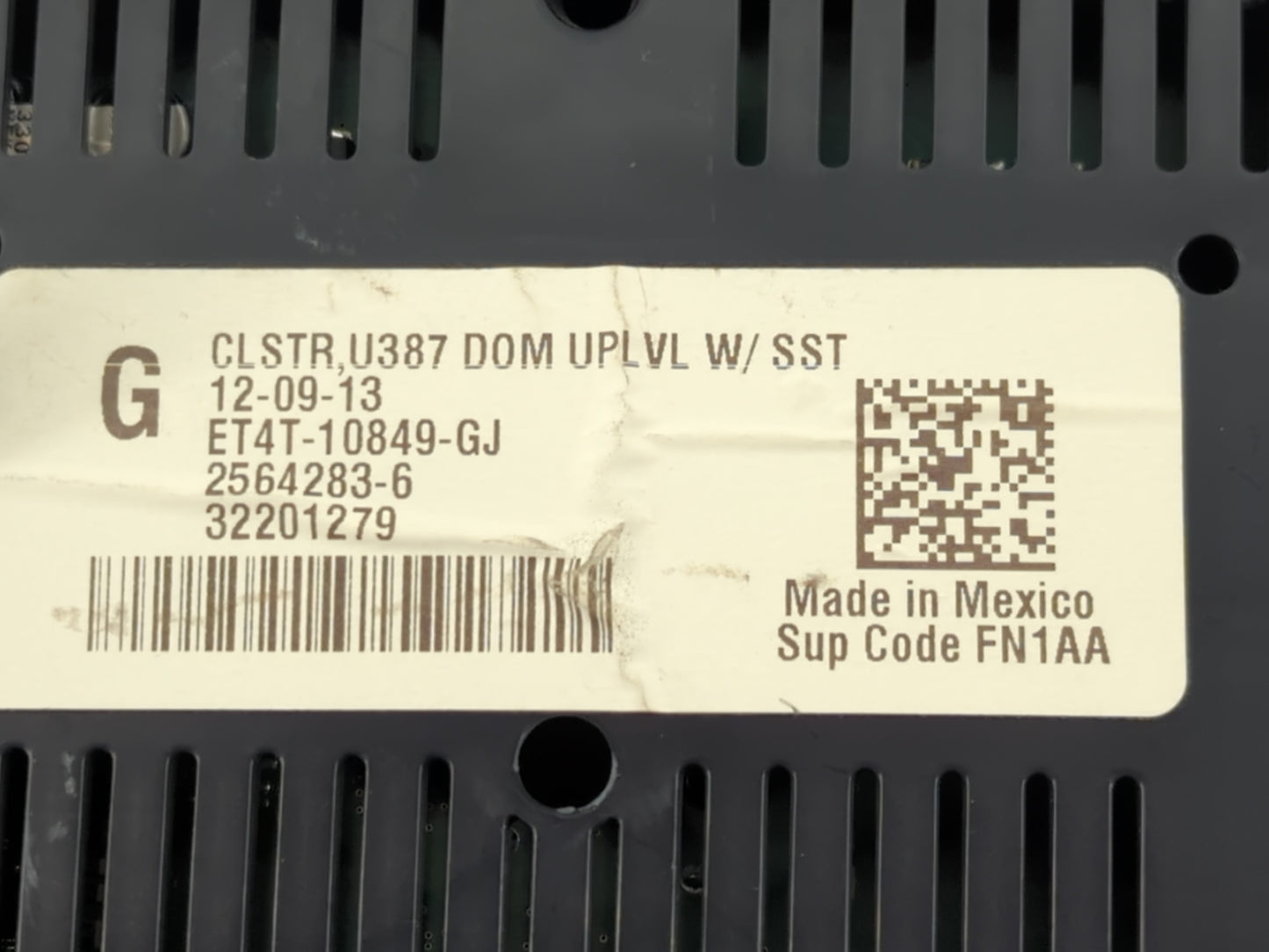 2014 Ford Edge Instrument Cluster Speedometer Gauges P/N:ET4T-10849-GL ET4T-10849-GJ Fits OEM Used Auto Parts - Oemusedautop