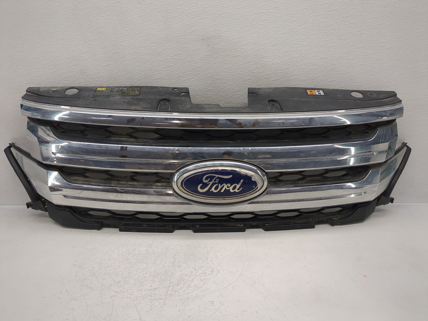 2011-2014 Ford Edge Front Grille Bumper Not Included - Oemusedautoparts1.com