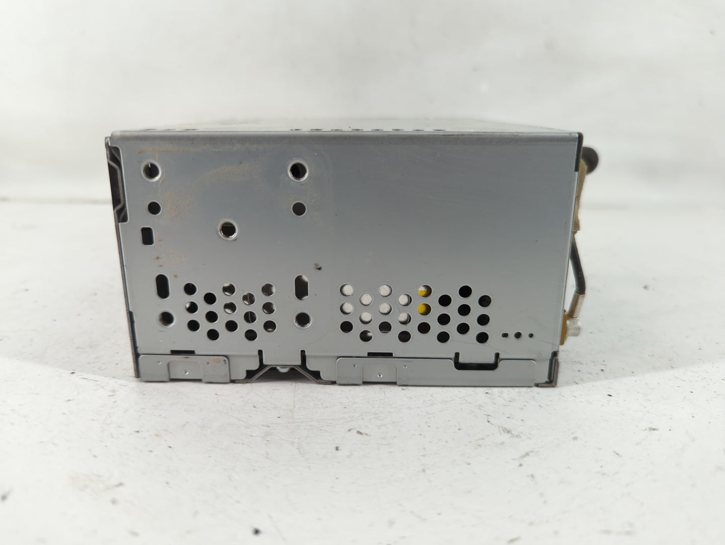 2013-2014 Ford Edge Radio AM FM Cd Player Receiver Replacement Fits Fits 2013 2014 OEM Used Auto Parts - Oemusedautoparts1.c