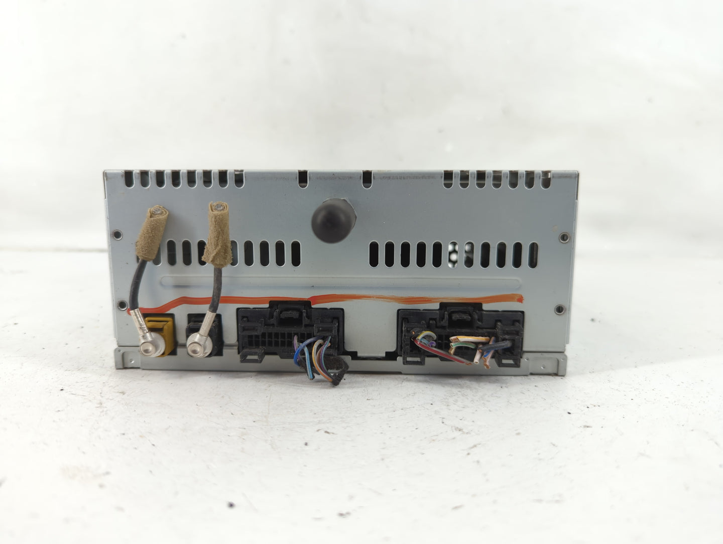 2013-2014 Ford Edge Radio AM FM Cd Player Receiver Replacement Fits Fits 2013 2014 OEM Used Auto Parts - Oemusedautoparts1.c
