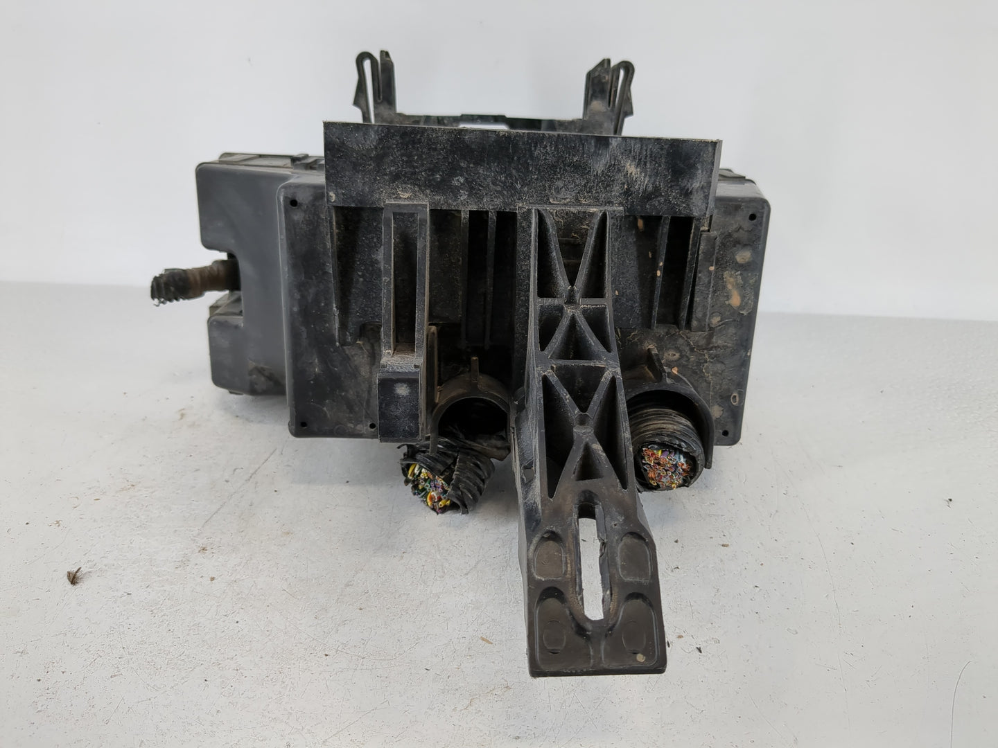 2012-2014 Ford Edge Fusebox Fuse Box Panel Relay Module P/N:CT4T-14290-AK Fits Fits 2012 2013 2014 OEM Used Auto Parts - Oem