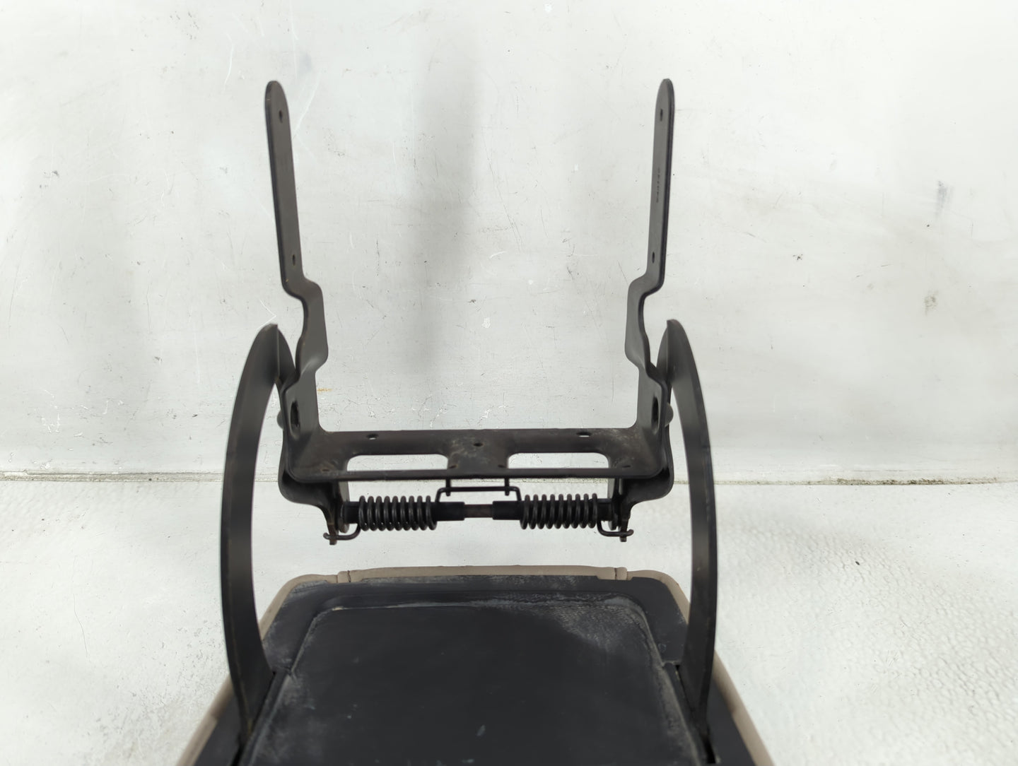 2013-2014 Ford Edge Center Console Armrest Cover Lid Fits Fits 2013 2014 OEM Used Auto Parts - Oemusedautoparts1.com