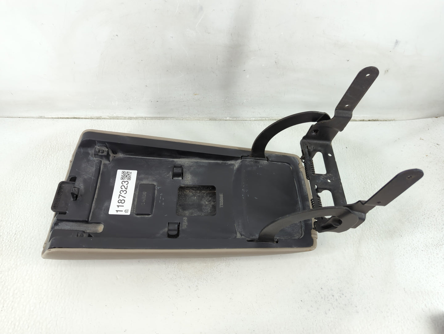 2013-2014 Ford Edge Center Console Armrest Cover Lid Fits Fits 2013 2014 OEM Used Auto Parts - Oemusedautoparts1.com