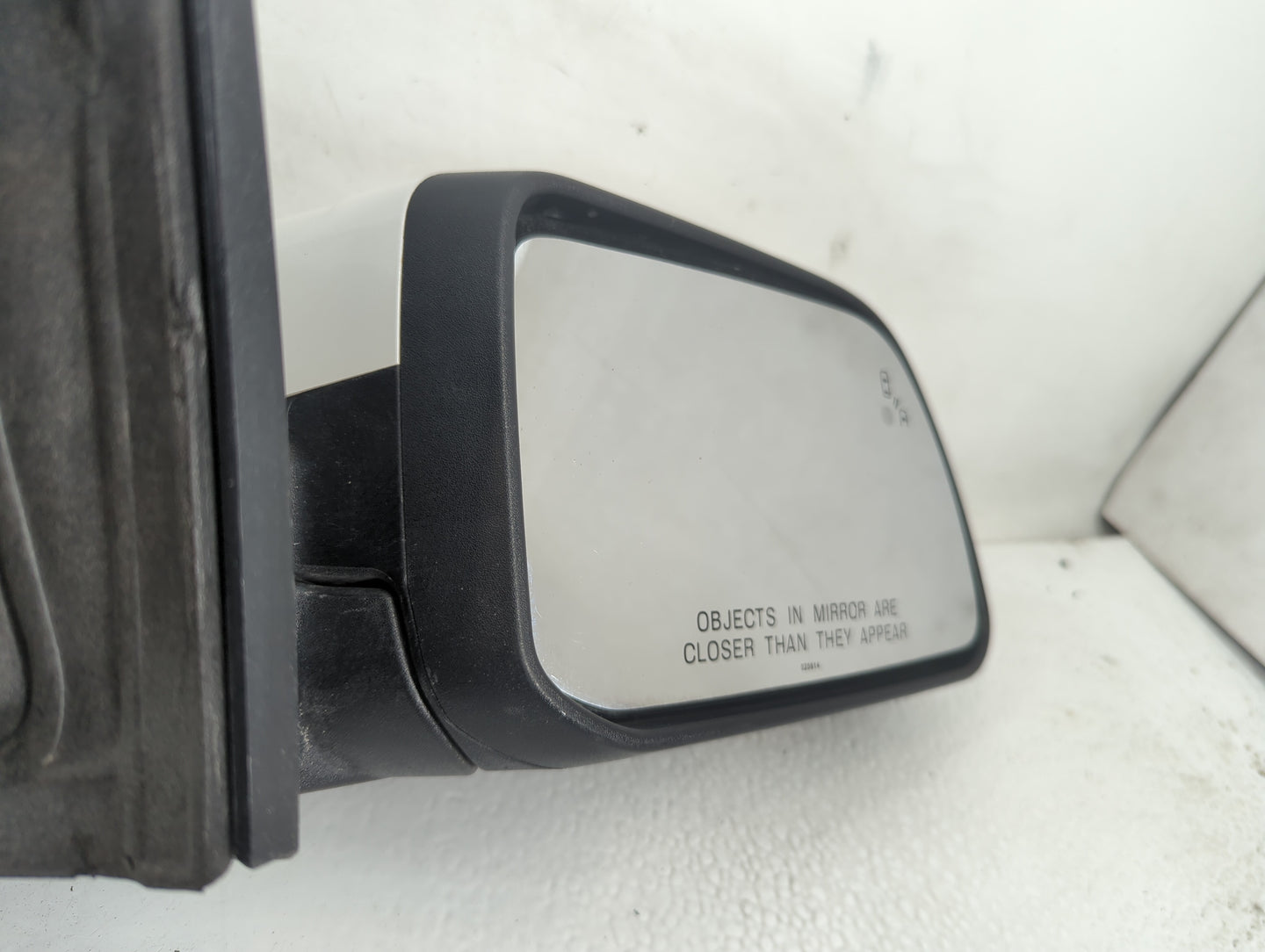 2013-2014 Ford Edge Passenger Right Side View Manual Door Mirror White - Oemusedautoparts1.com