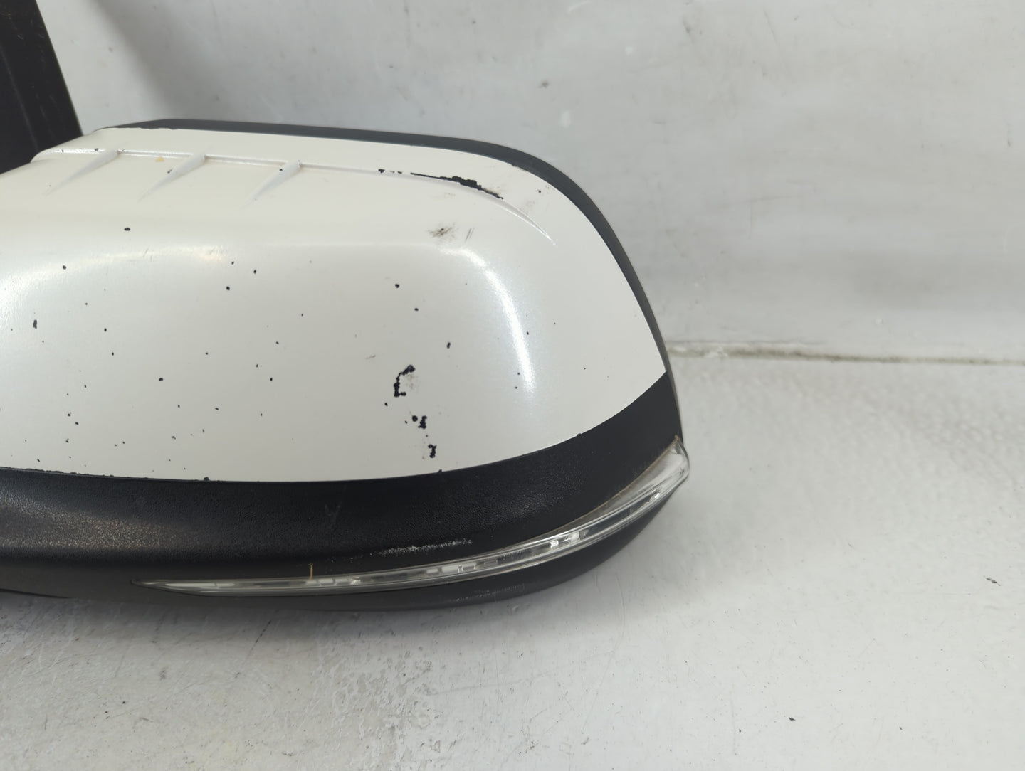 2013-2014 Ford Edge Driver Left Side View Manual Door Mirror White - Oemusedautoparts1.com