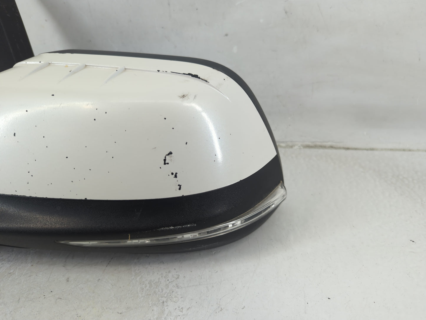 2013-2014 Ford Edge Driver Left Side View Manual Door Mirror White - Oemusedautoparts1.com