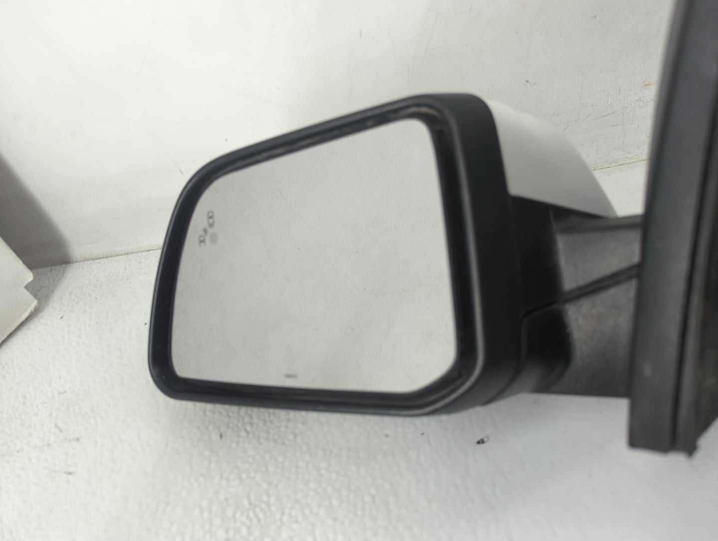 2013-2014 Ford Edge Driver Left Side View Manual Door Mirror White - Oemusedautoparts1.com