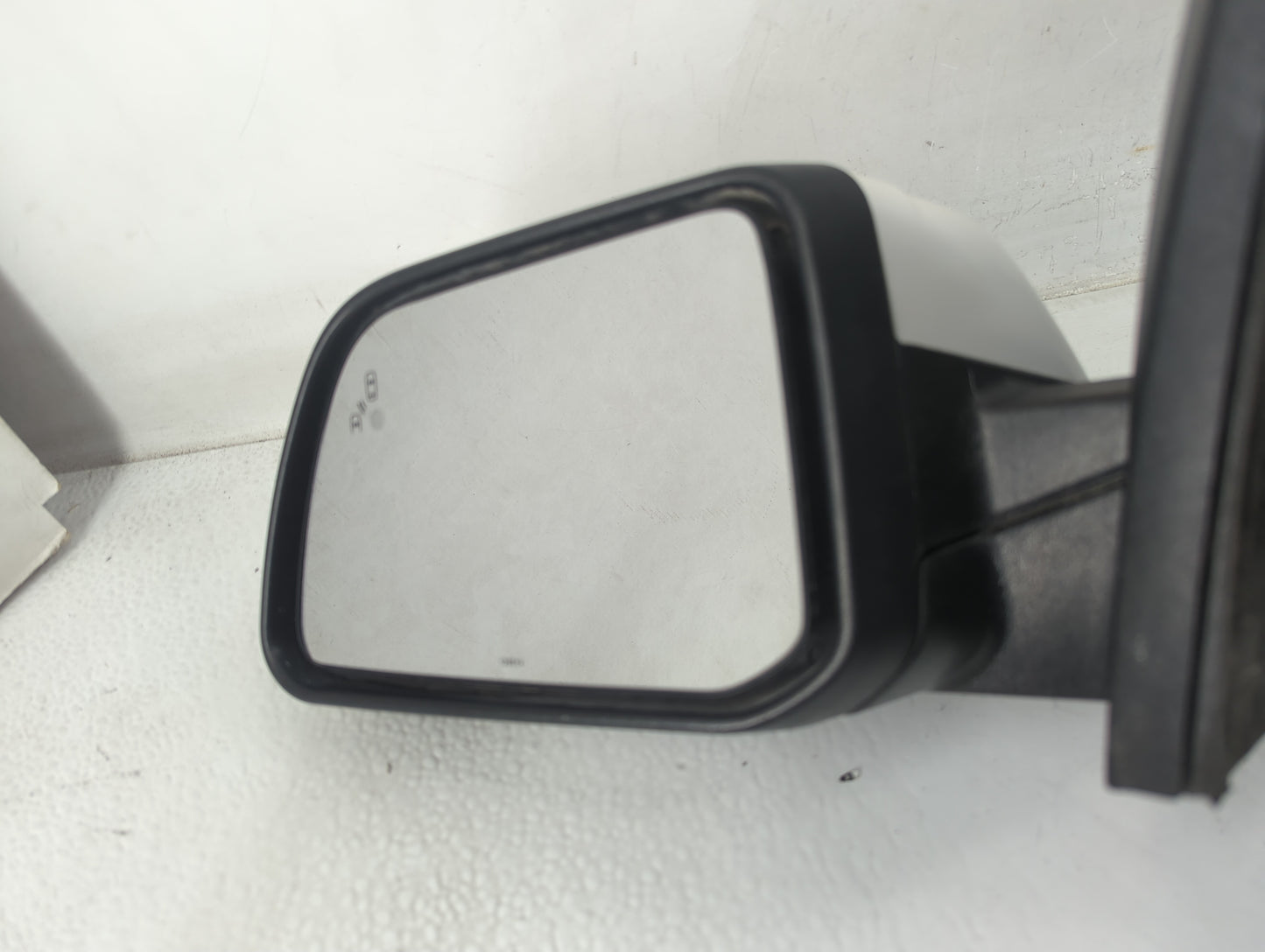 2013-2014 Ford Edge Driver Left Side View Manual Door Mirror White - Oemusedautoparts1.com