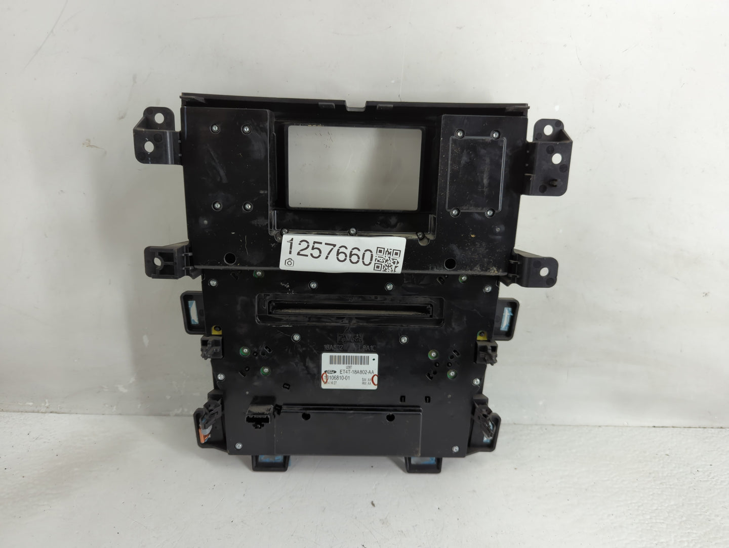 2014 Ford Edge Radio AM FM Cd Player Receiver Replacement P/N:ET4T-18A802-AA Fits OEM Used Auto Parts - Oemusedautoparts1.co