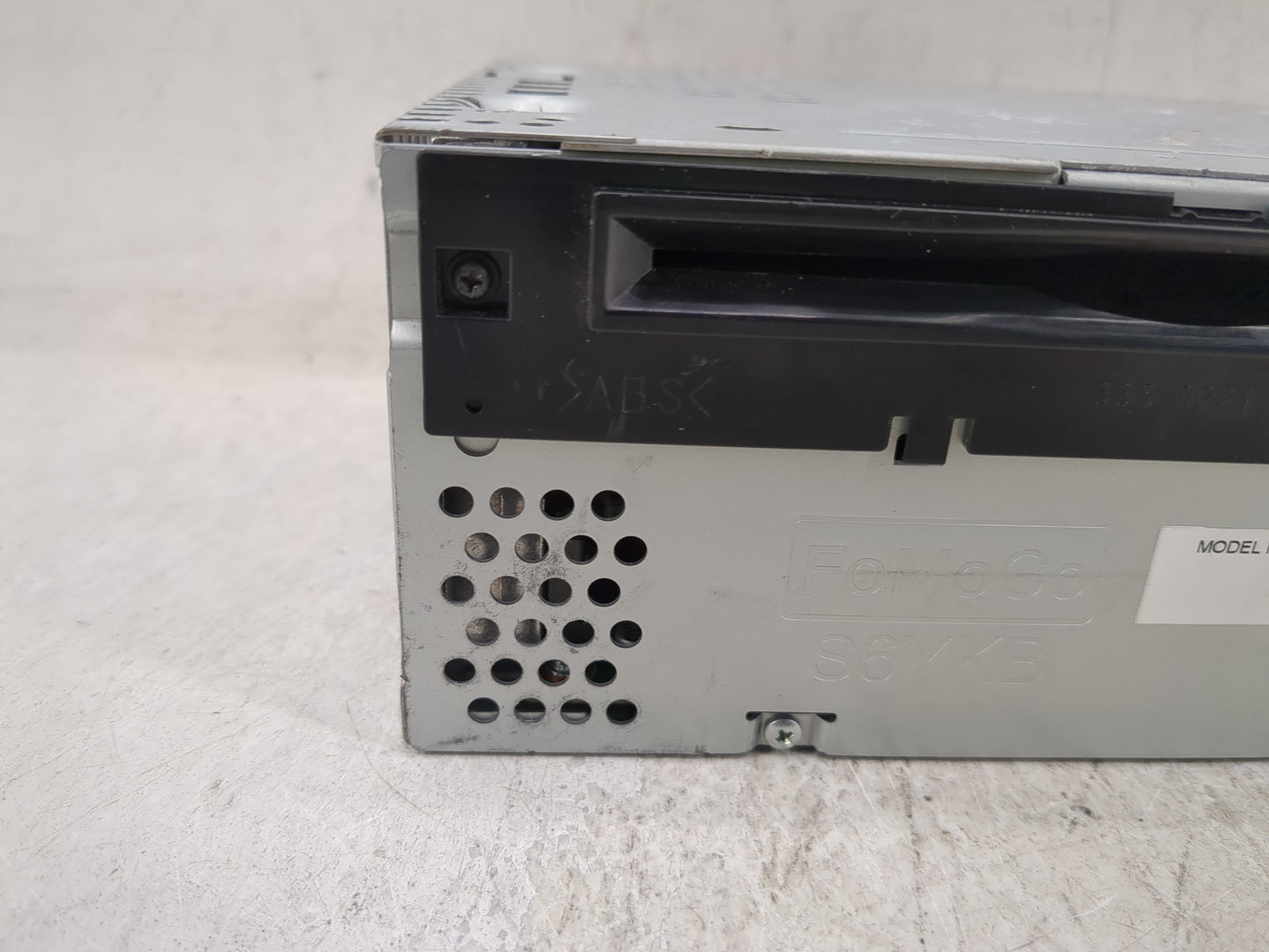 2014 Ford Edge Radio AM FM Cd Player Receiver Replacement P/N:ET4T-19C107-MA Fits Fits 2015 OEM Used Auto Parts - Oemusedaut
