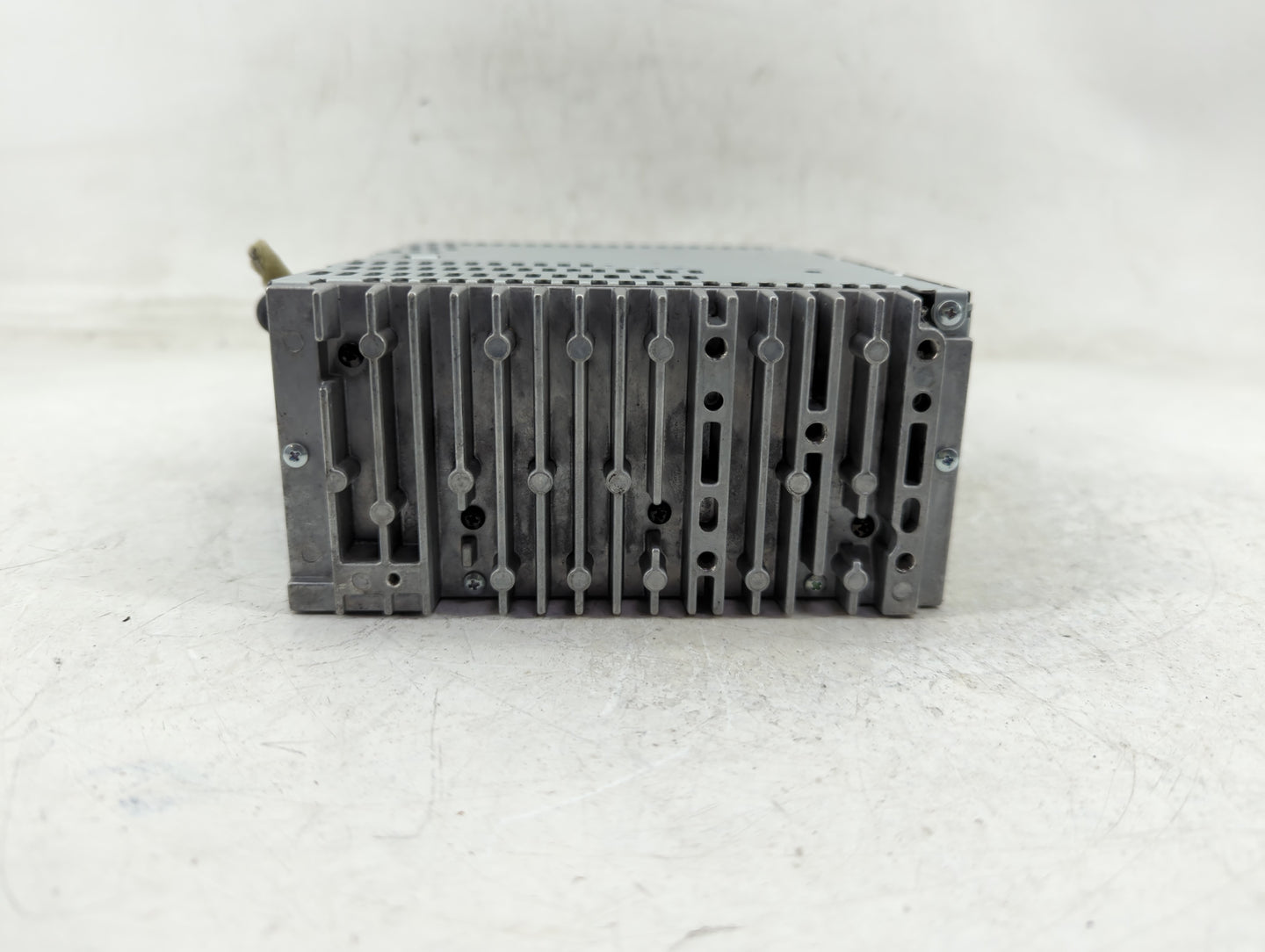 2013-2014 Ford Edge Radio AM FM Cd Player Receiver Replacement P/N:DT4T-19C107-CB Fits Fits 2013 2014 OEM Used Auto Parts - 