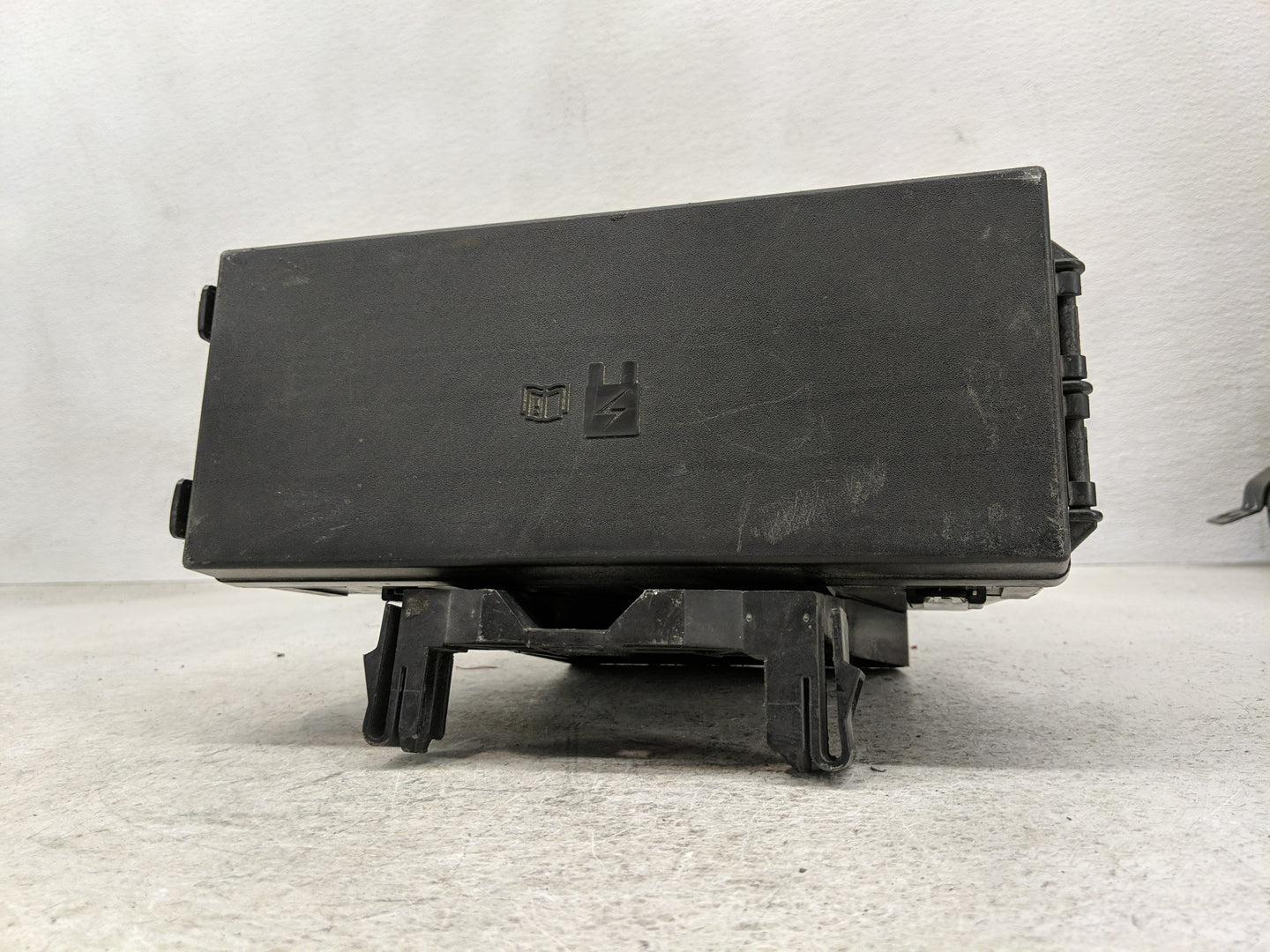 2012-2014 Ford Edge Fusebox Fuse Box Panel Relay Module P/N:CT4T-14290-NK Fits Fits 2012 2013 2014 OEM Used Auto Parts - Oem