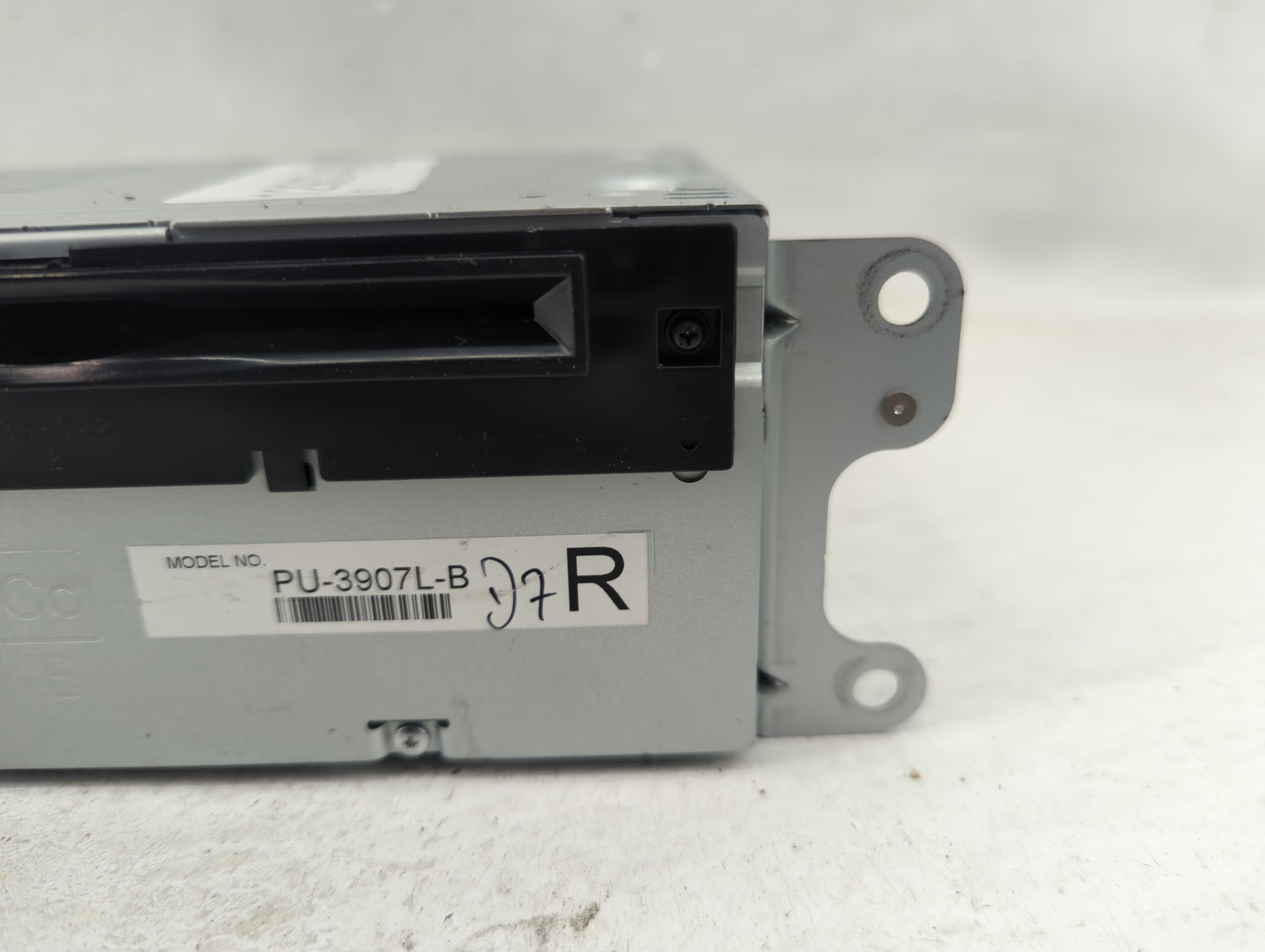 2014 Ford Edge Radio AM FM Cd Player Receiver Replacement P/N:ET4T-19C107-MA Fits Fits 2015 OEM Used Auto Parts - Oemusedaut