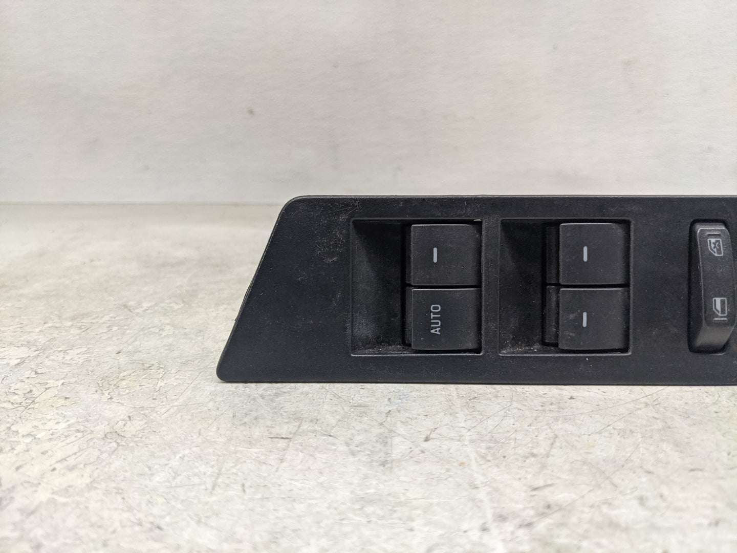 2007-2014 Ford Edge Master Power Window Switch Replacement Driver Side Left Fits OEM Used Auto Parts - Oemusedautoparts1.com