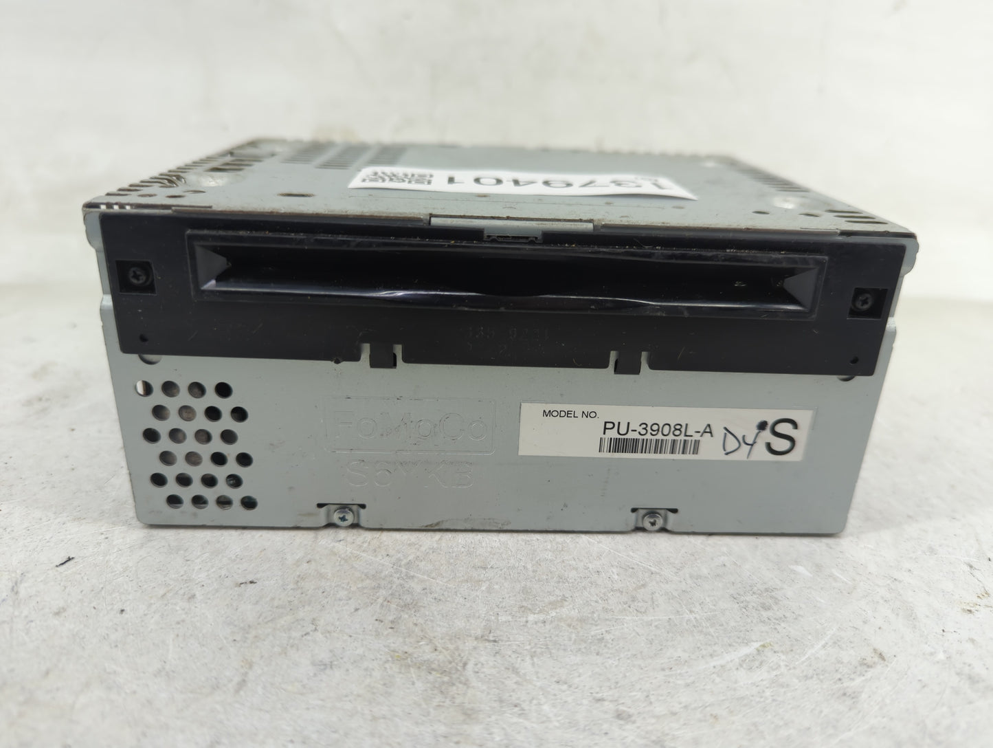 2013-2014 Ford Edge Radio AM FM Cd Player Receiver Replacement P/N:ET4T-19C107-KA Fits Fits 2013 2014 OEM Used Auto Parts - 