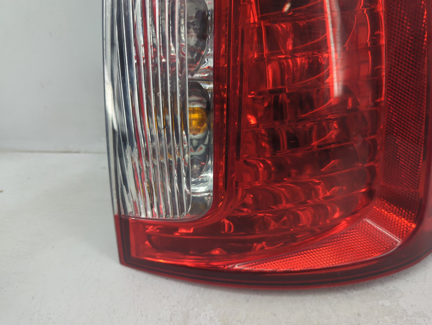 2011-2014 Ford Edge Tail Light Assembly Passenger Right OEM P/N:BT43-13B504-AE BT4313B504AE Fits Fits 2011 2012 2013 2014 OE
