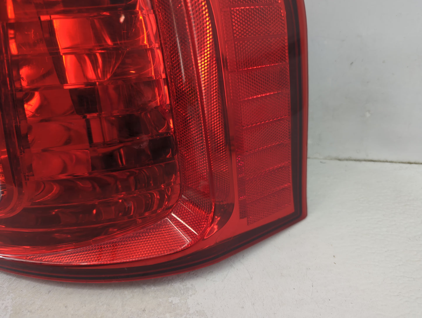 2011-2014 Ford Edge Tail Light Assembly Passenger Right OEM P/N:BT43-13B504-AE BT4313B504AE Fits Fits 2011 2012 2013 2014 OE
