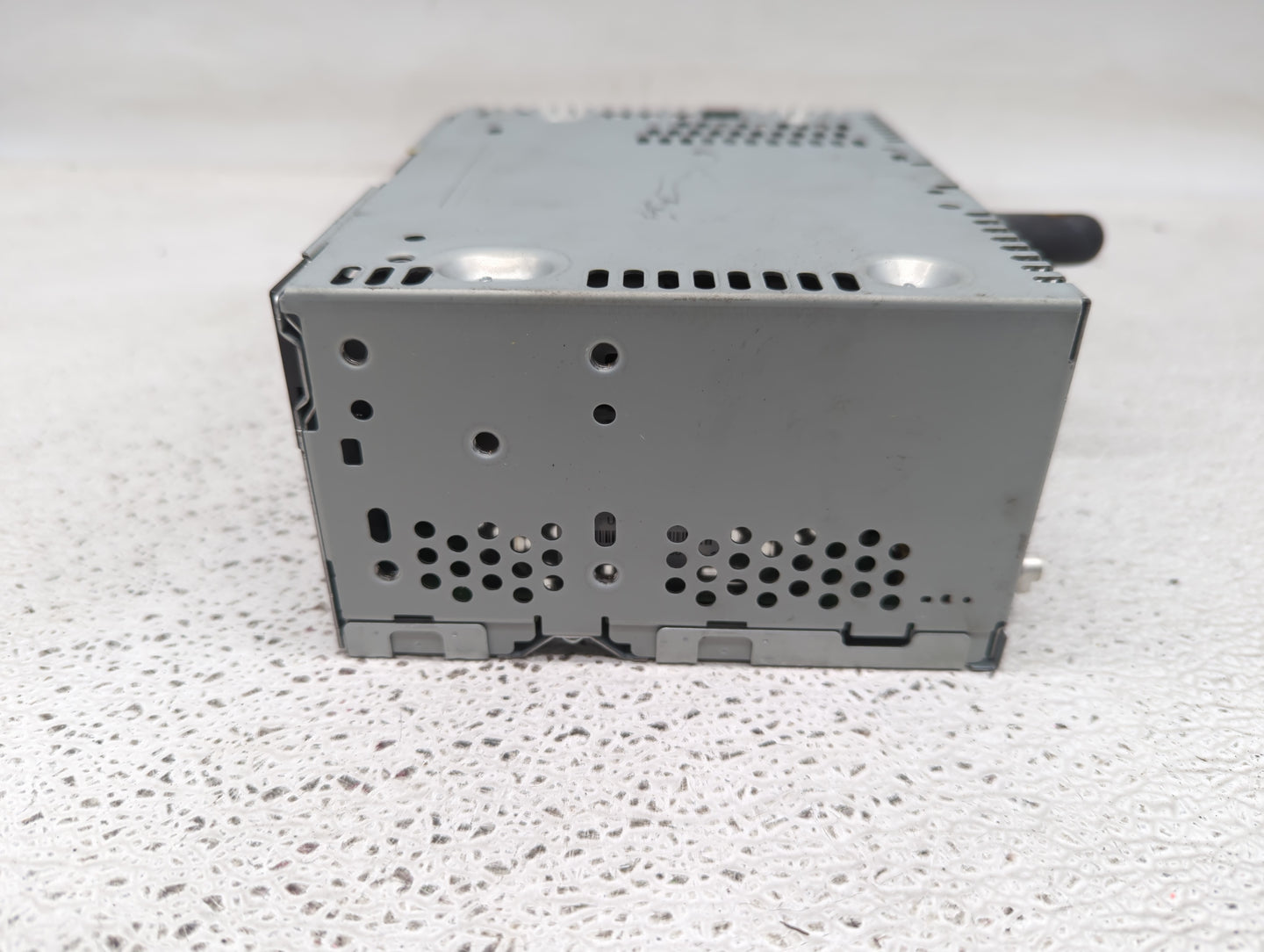2014 Ford Edge Radio AM FM Cd Player Receiver Replacement P/N:ET4T-19C107-MA Fits Fits 2015 OEM Used Auto Parts - Oemusedaut
