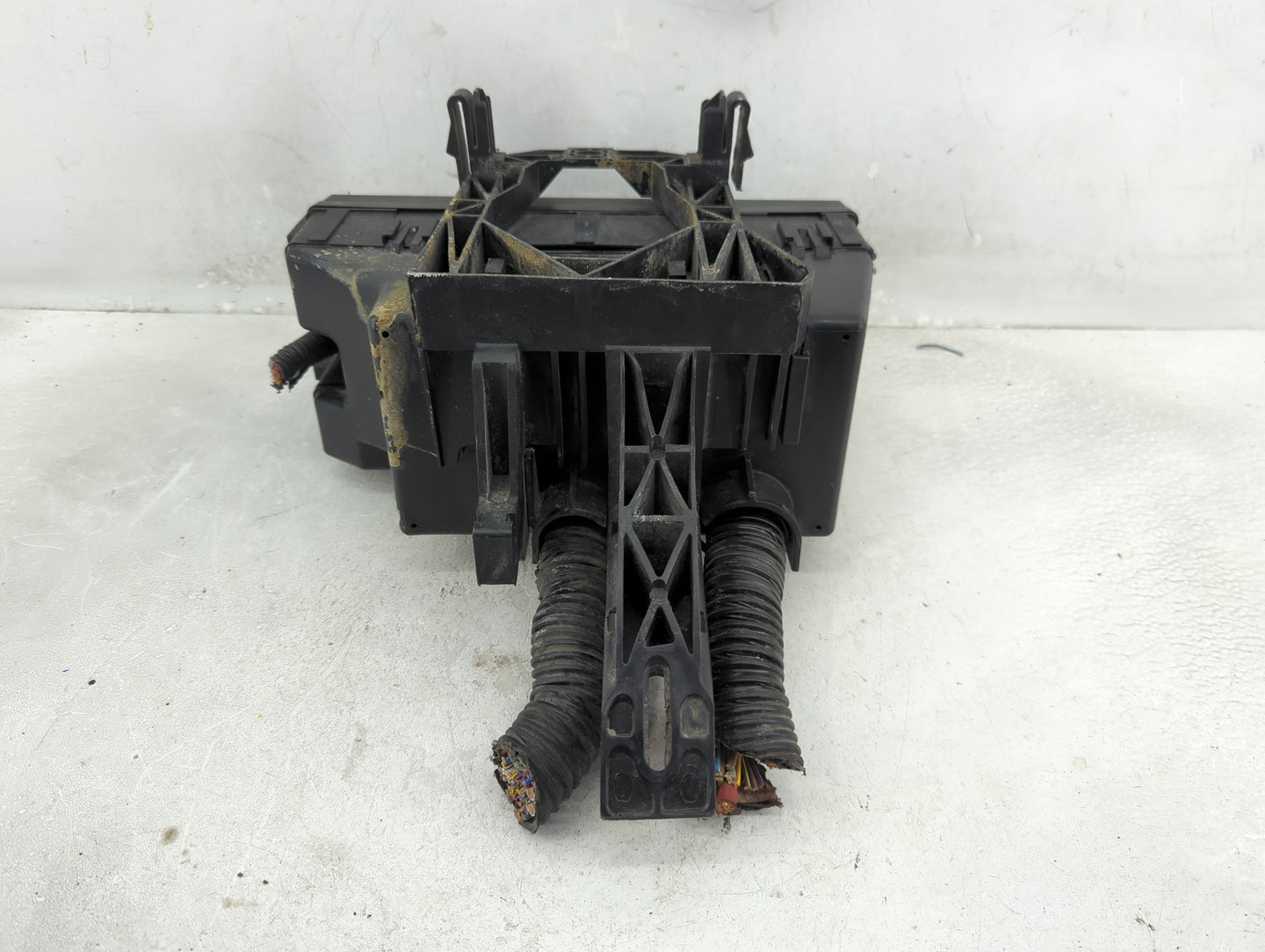 2012-2014 Ford Edge Fusebox Fuse Box Panel Relay Module P/N:BT4T-14A003-AA Fits Fits 2012 2013 2014 OEM Used Auto Parts - Oe