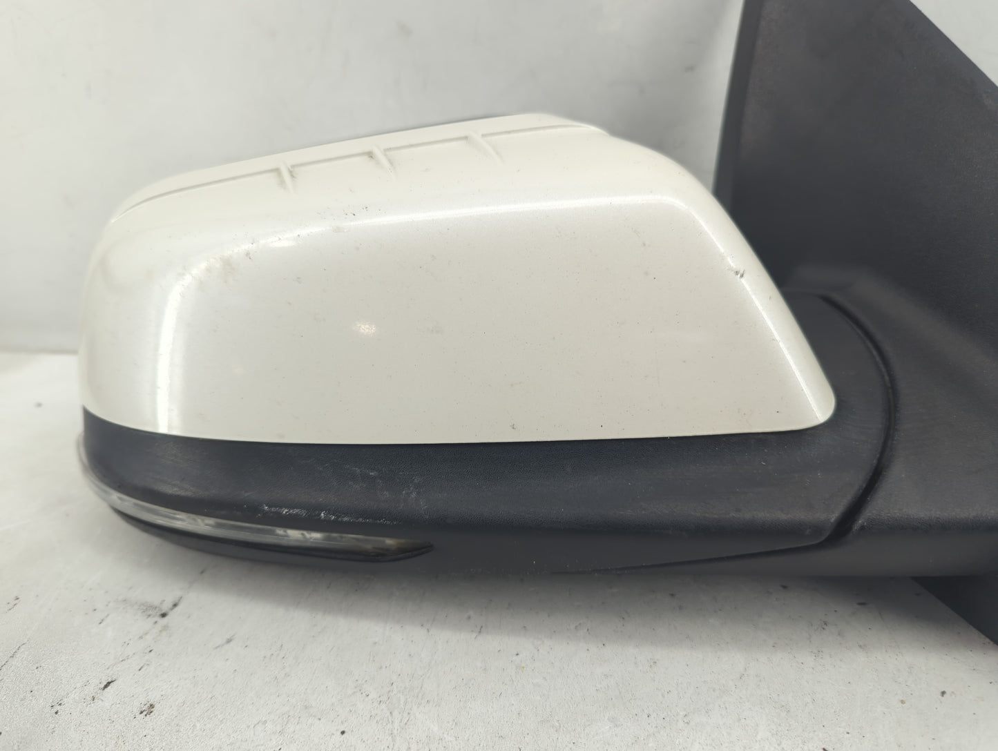 2013-2014 Ford Edge Passenger Side View Mirror - Right Door Mirror OEM Used - Oemusedautoparts1.com