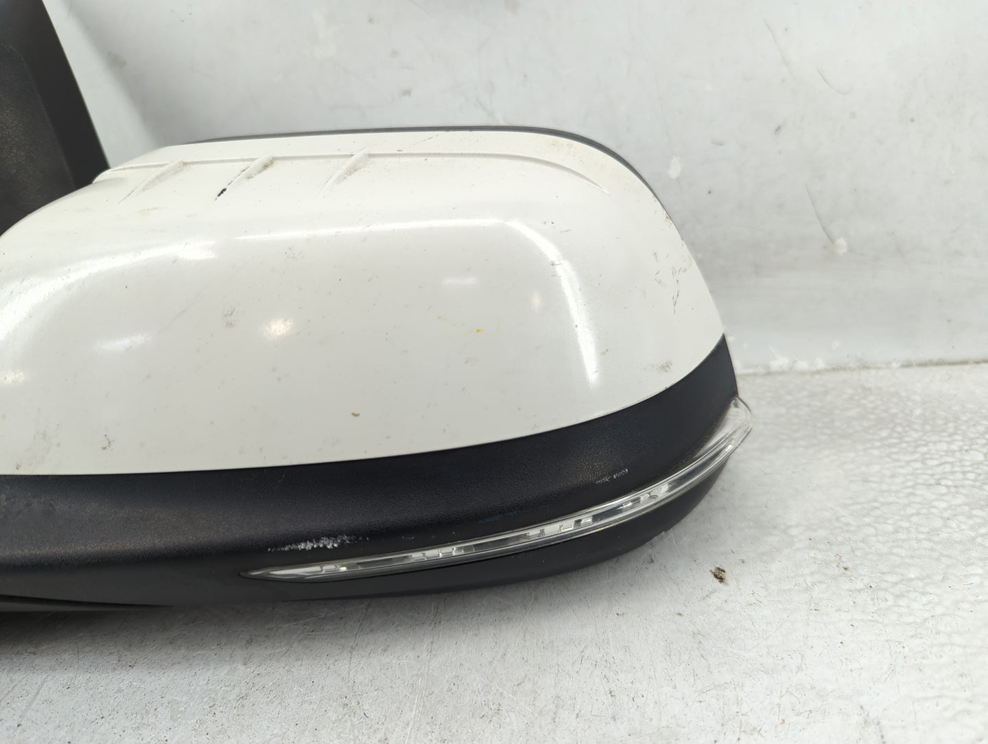 2013-2014 Ford Edge Driver Side View Mirror - Left Door Mirror OEM Used - Oemusedautoparts1.com