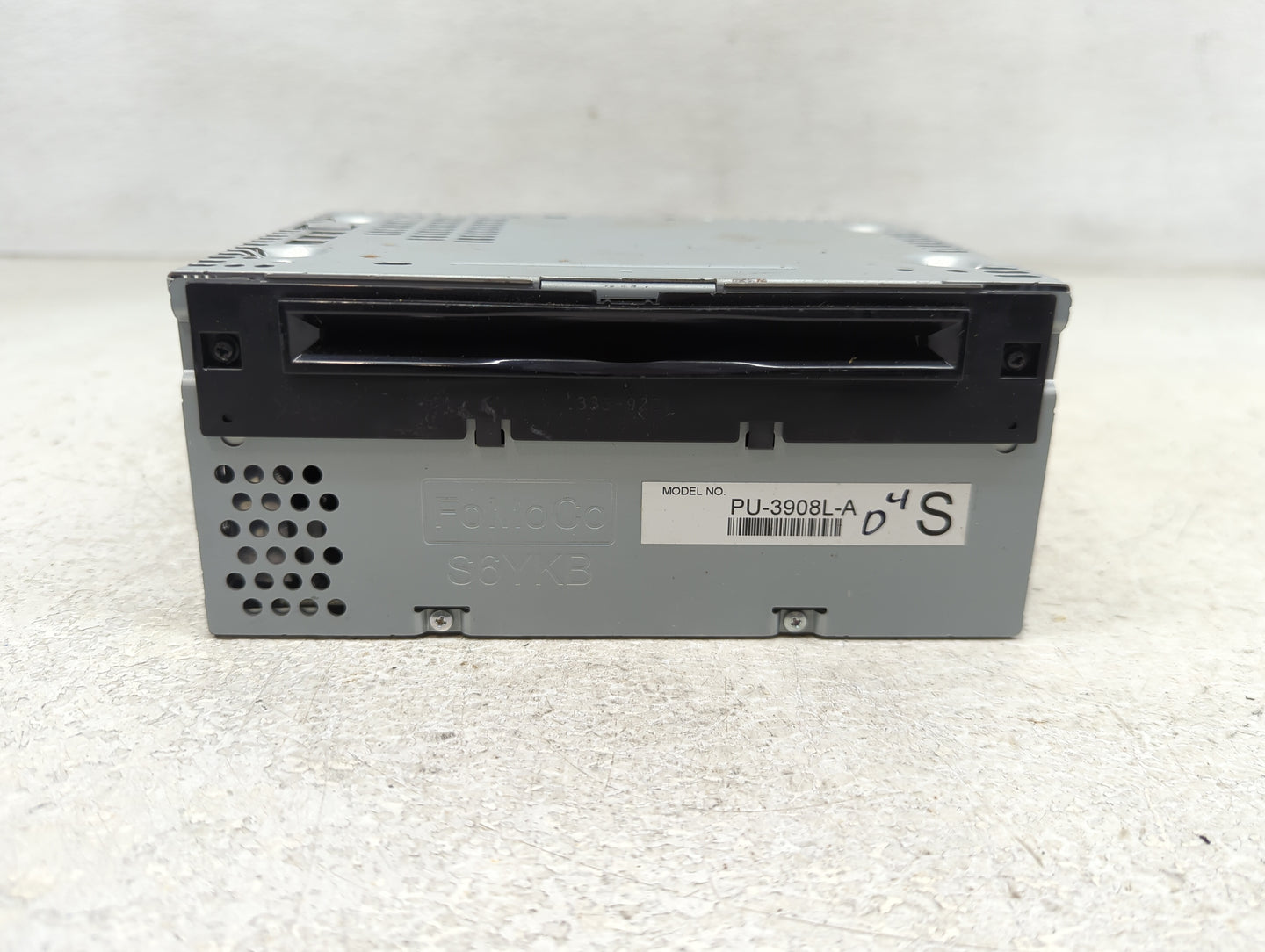 2014 Ford Edge Radio AM FM Cd Player Receiver Replacement P/N:PU-3908L-A ET4T-19C107 Fits OEM Used Auto Parts - Oemusedautop