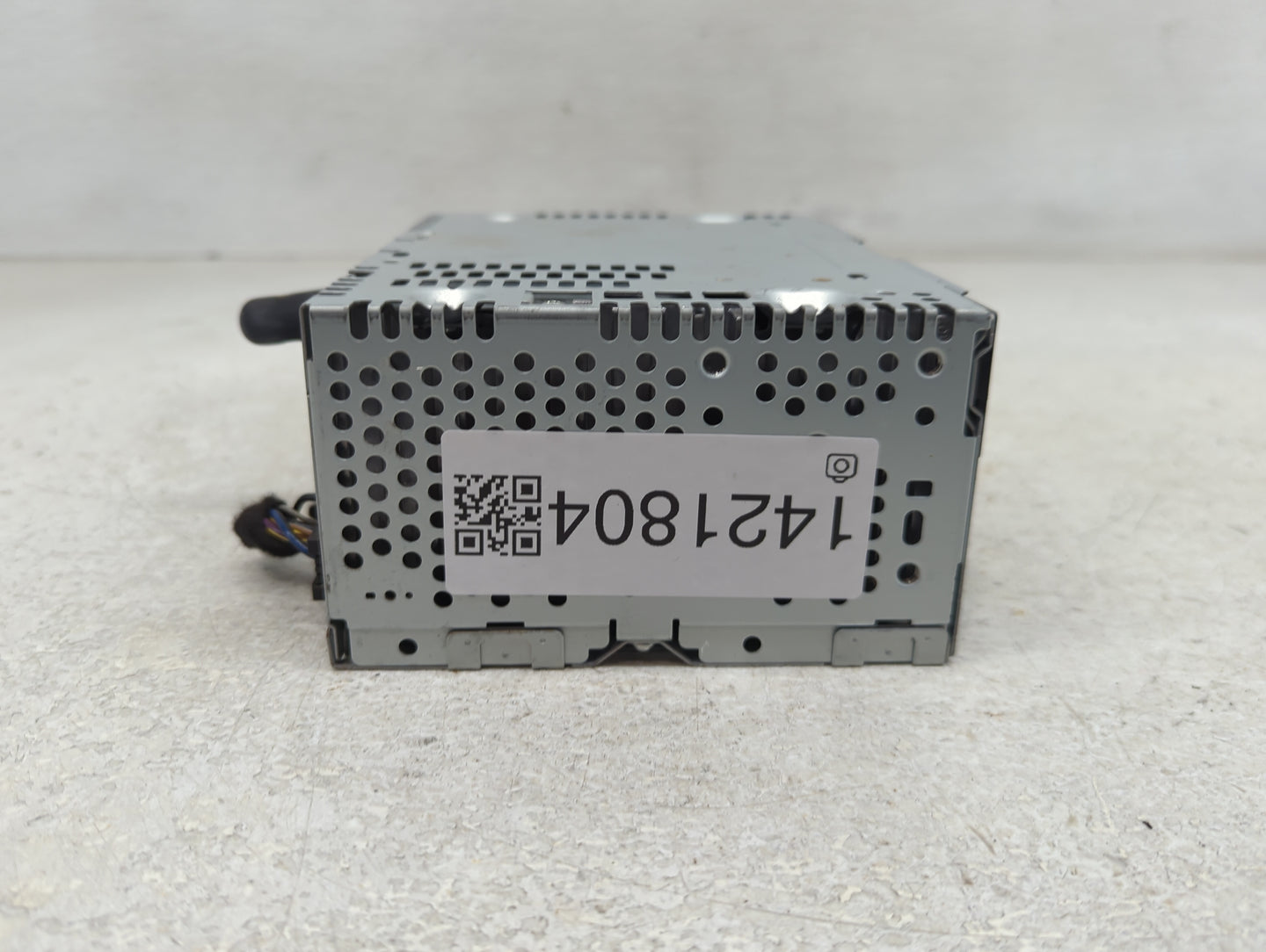 2014 Ford Edge Radio AM FM Cd Player Receiver Replacement P/N:PU-3908L-A ET4T-19C107 Fits OEM Used Auto Parts - Oemusedautop