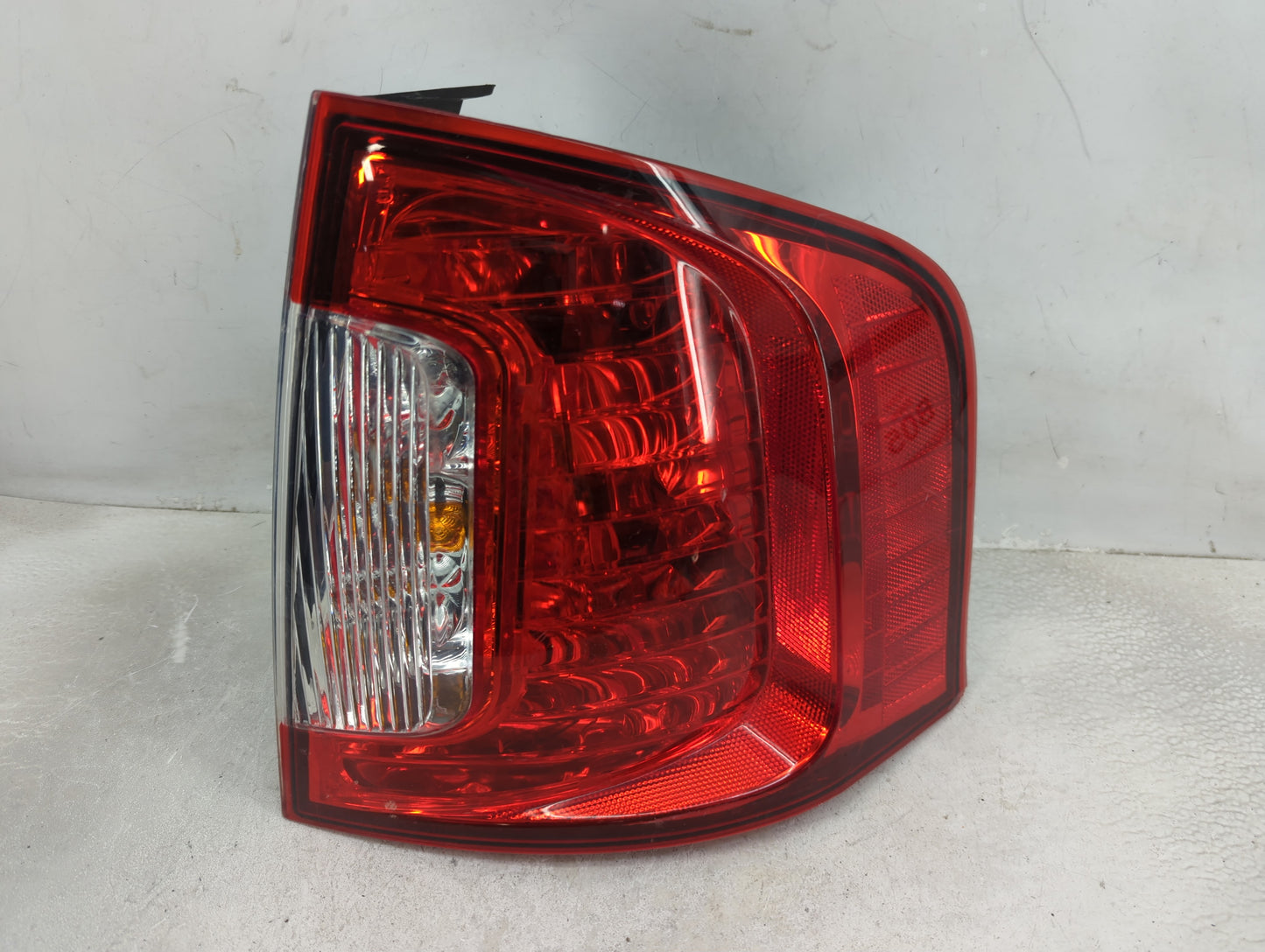 2011-2014 Ford Edge Tail Light Assembly Passenger Right OEM P/N:BT43-13B504-AE Fits Fits 2011 2012 2013 2014 OEM Used Auto P