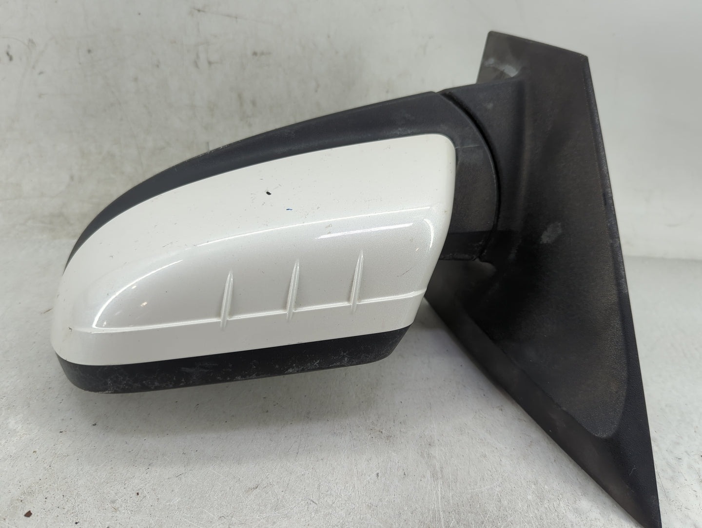 2011-2014 Ford Edge Driver Side View Mirror - Left Door Mirror OEM Used - Oemusedautoparts1.com