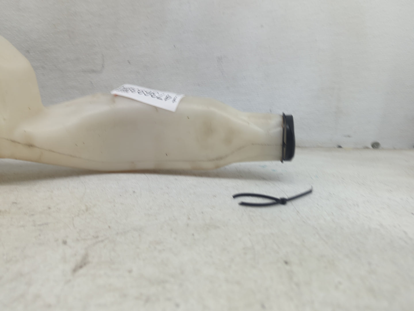 2007-2014 Ford Edge Windshield Washer Fluid Reservoir Bottle Oem 1473693 - Oemusedautoparts1.com