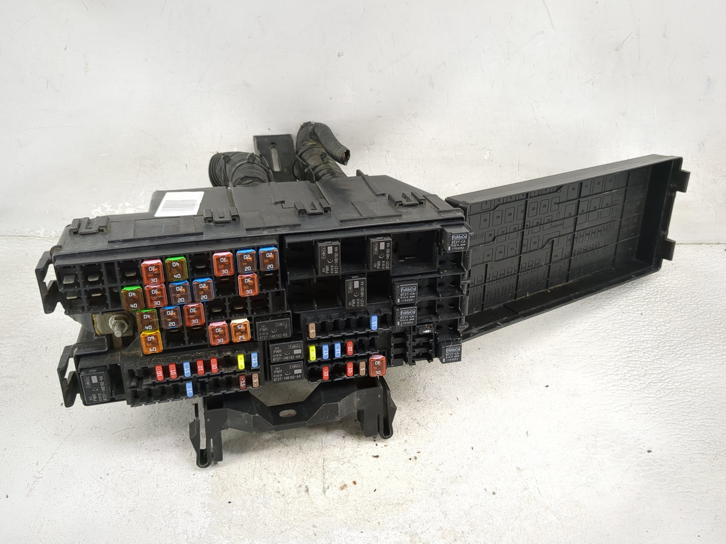 2012-2014 Ford Edge Fusebox Fuse Box Panel Relay Module P/N:BT4T-14A003-AA 8T2T-14B192-BA, 8T2T-14B192-AA Fits Fits 2012 201
